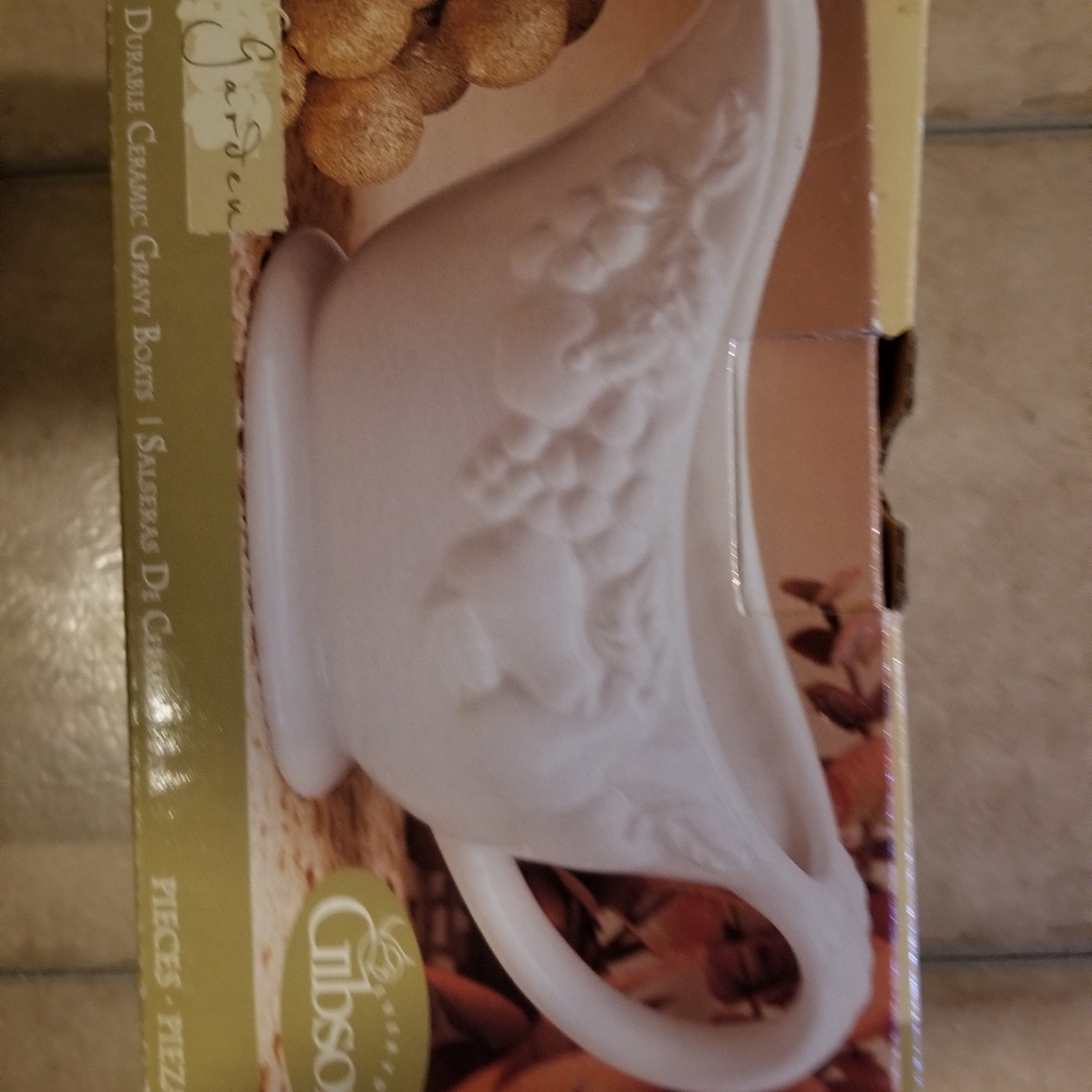 Gravy boats